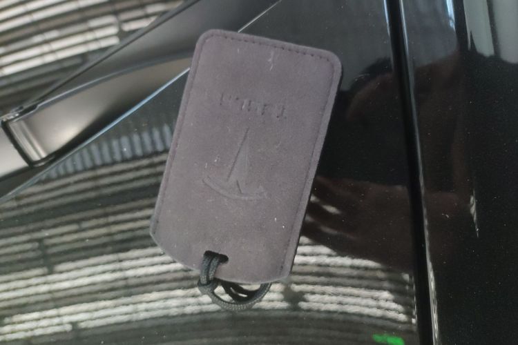 特斯拉 Model Y 2022款 改款 长续航全轮驱动版中控内饰11