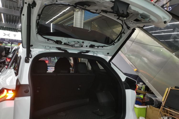 吉利银河 银河L7 2024款 1.5T 115km MAX  龙腾版机舱底盘23