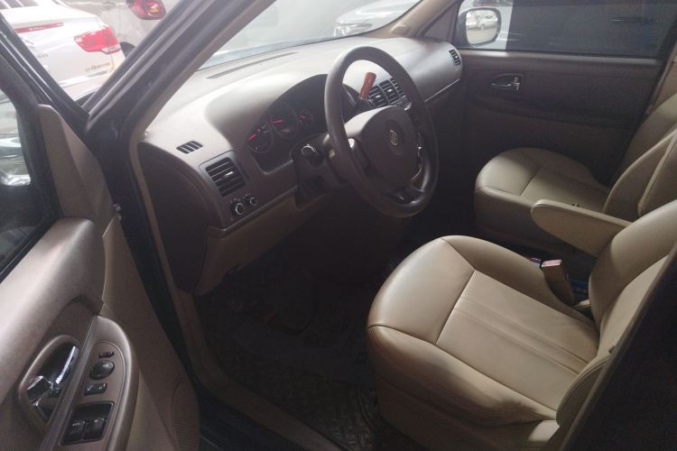 别克GL8 2014款 2.4L 经典版中控内饰20