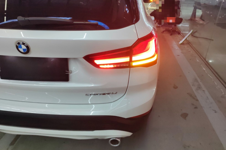 宝马X1 2021款 改款 sDrive25Li 领先型车身外观9