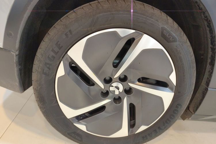 蔚来ES6 2023款 75kWh车身外观6008