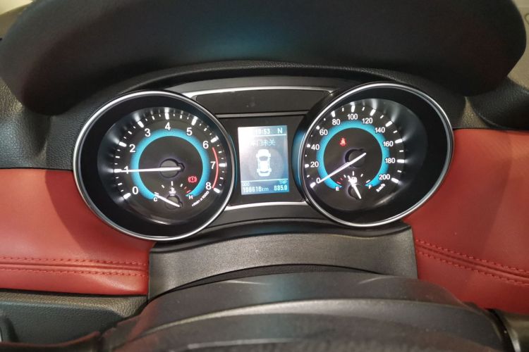 哈弗H1 2016款 蓝标 1.5L AMT豪华型中控内饰14