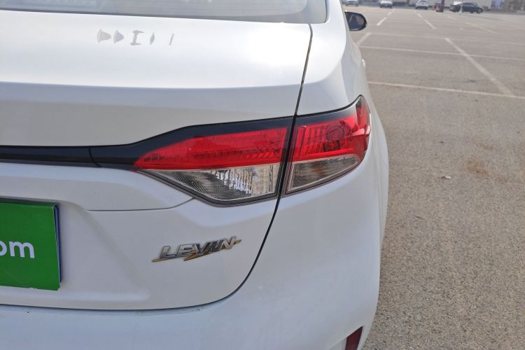 丰田 雷凌 2022款 改款 TNGA 1.5L CVT进取版车身外观9