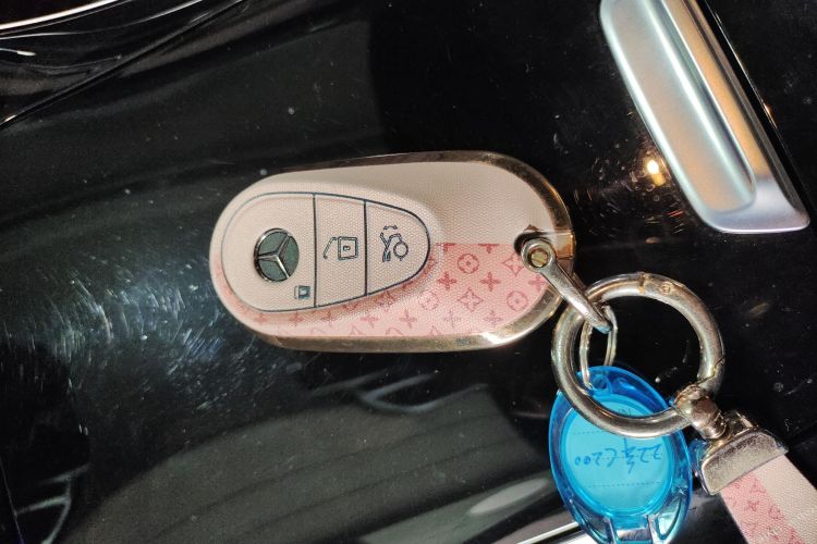 奔驰C级 2022款 C 200 L 运动版中控内饰11