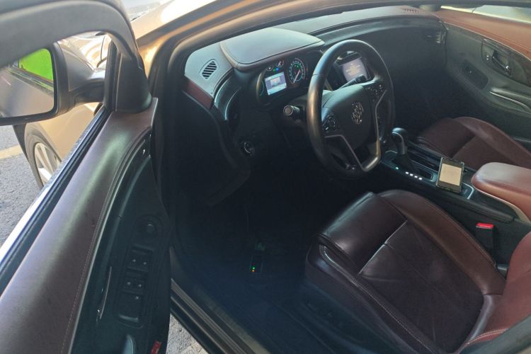 别克 君越 2013款 2.4L SIDI精英舒适型中控内饰20