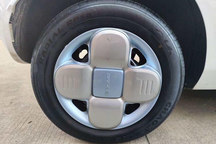 吉利银河 2023款 熊猫mini 200km 耐力熊车身外观6008