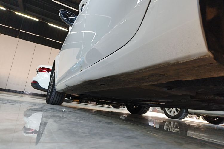 福特 福睿斯 2021款 1.5L 自动钻石版局部细节9002