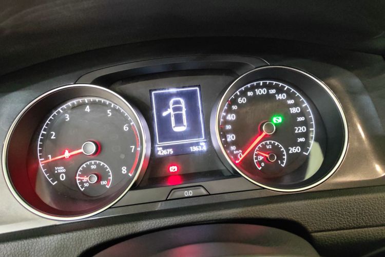 大众 高尔夫 2019款 200TSI DSG舒适进取版 国VI局部细节14