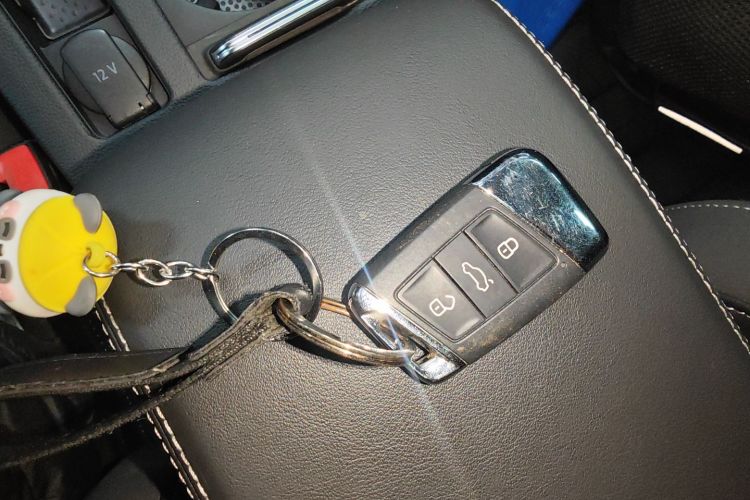 一汽-大众CC 2021款 380TSI 夺目版中控内饰11