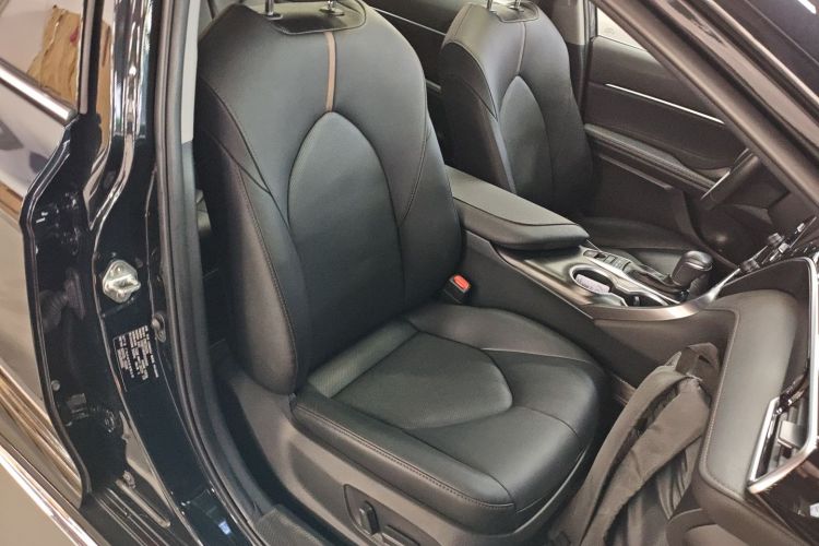 丰田 凯美瑞 2023款 2.5G 豪华版局部细节41