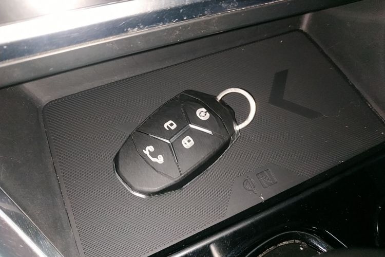 领克01 2017款 2.0T 四驱劲Pro版中控内饰11