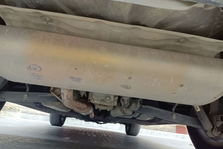 日产 奇骏 2014款 2.5L CVT豪华版 4WD局部细节9009