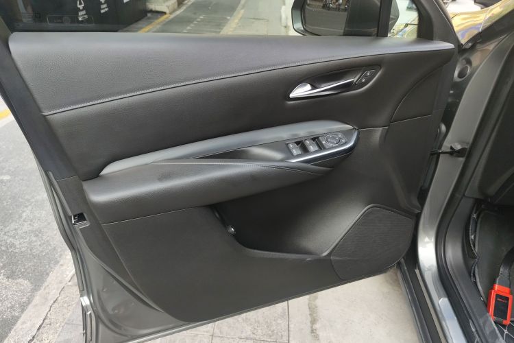 凯迪拉克XT4 2018款 28T 四驱领先型中控内饰47