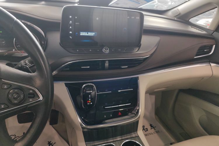 别克GL8 2022款 陆上公务舱 652T 尊贵型中控内饰16