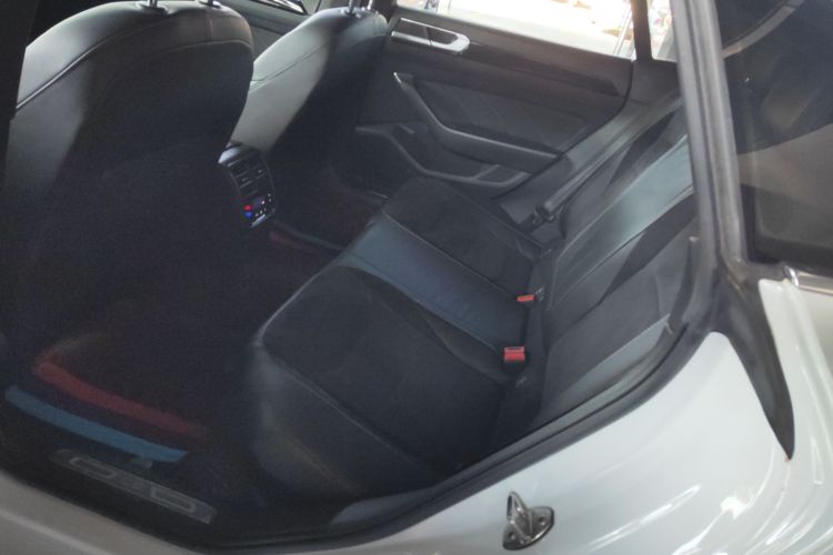 一汽-大众CC 2021款 330TSI 炫目版中控内饰7004