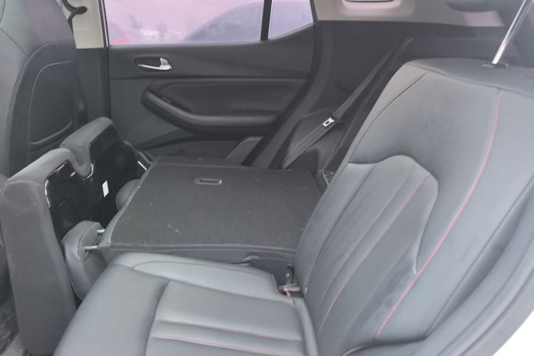 广汽传祺 传祺GS4 2021款 270T 自动豪华智联版中控内饰21