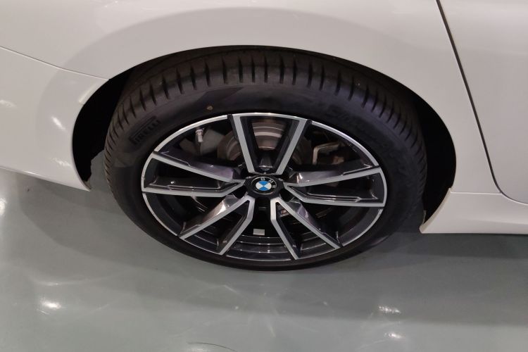 宝马3系 2024款 325Li M运动套装车身外观6008