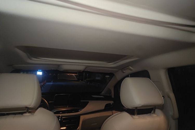 别克GL8 2023款 陆上公务舱 智慧尊贵型中控内饰22