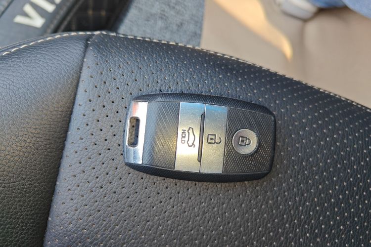 起亚K3S 2014款 1.6L 自动GLS中控内饰11