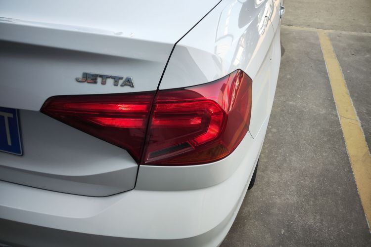 大众 捷达 2019款 梦想版 1.4L 手动舒适型车身外观9