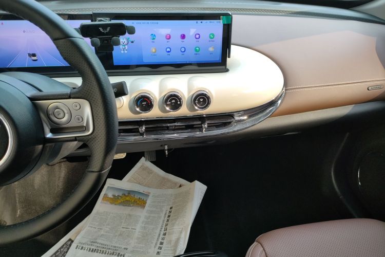 五菱汽车 五菱缤果 2023款 333km 灵犀互联+款中控内饰16