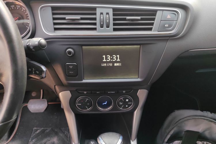 雪铁龙C3-XR 2015款 1.6L 自动先锋型局部细节16