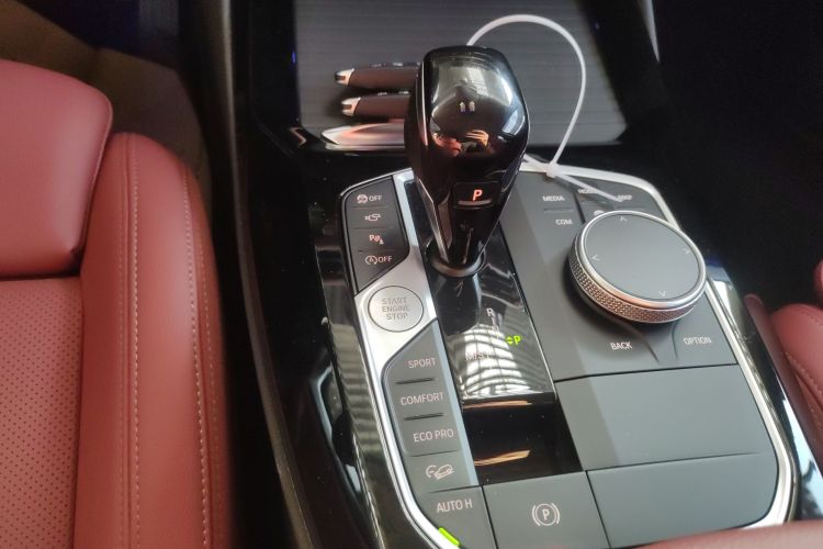 宝马X3 2023款 改款 xDrive30i 领先型 M曜夜套装中控内饰18