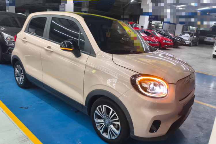 零跑汽车 零跑T03 2021款 400舒享版车身外观3