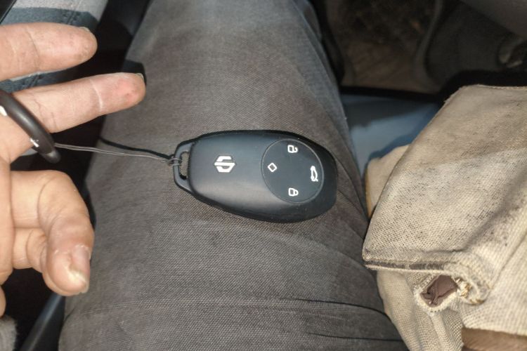 零跑汽车 零跑T03 2023款 310轻享版中控内饰11