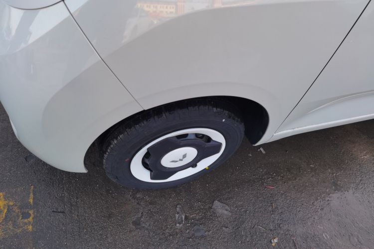 五菱汽车 宏光MINIEV 2024款 第三代 215km 青春版车身外观6007