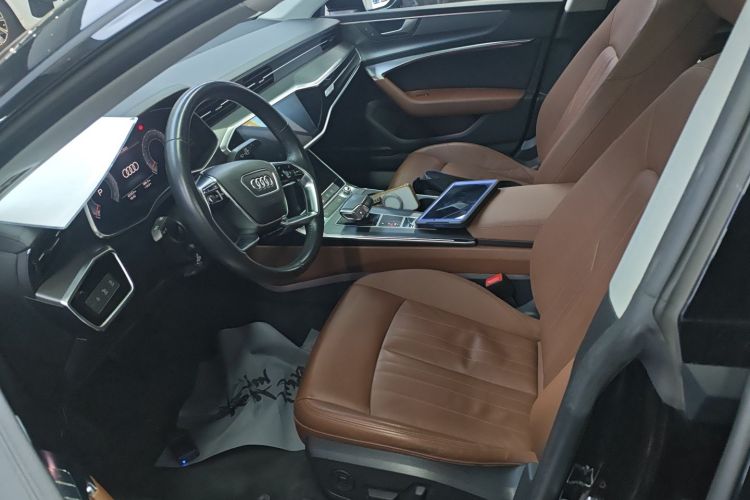 奥迪A7 2020款 40 TFSI 豪华型中控内饰19