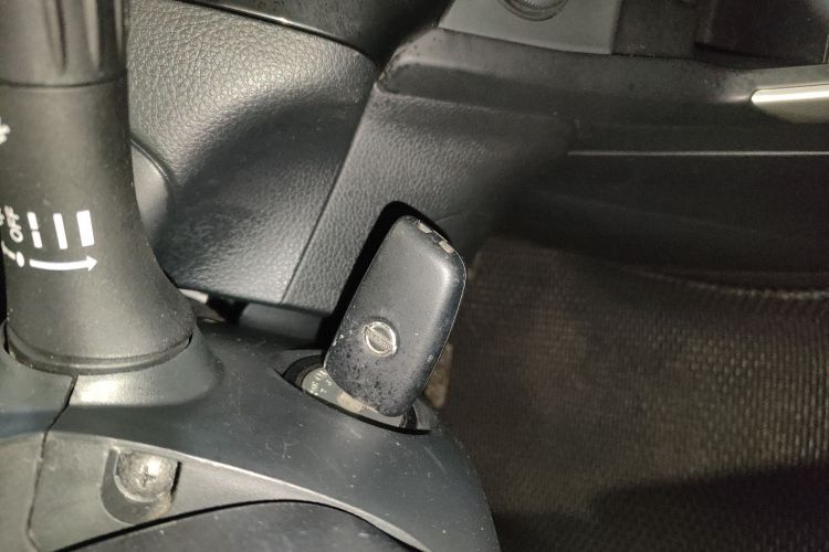 日产 轩逸 2021款 经典 1.6XE CVT专享版中控内饰7001