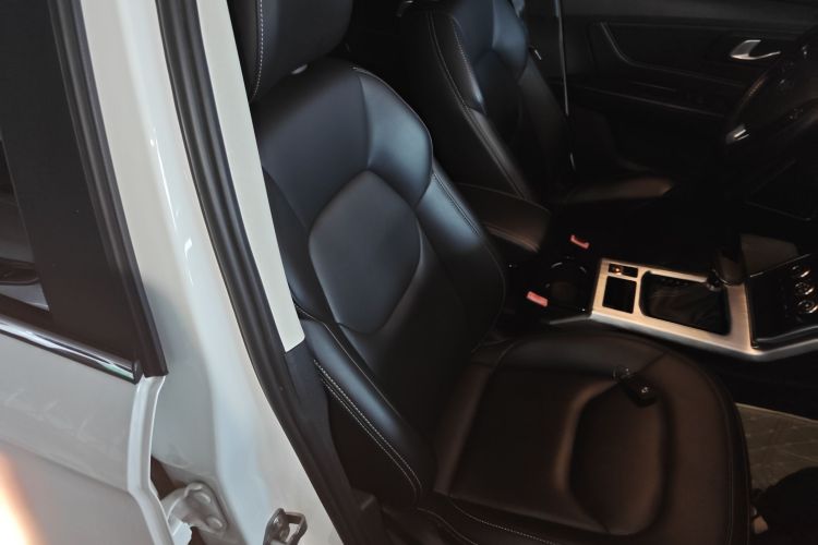 奔腾X40 2019款 1.6L 自动豪华型 国V局部细节41