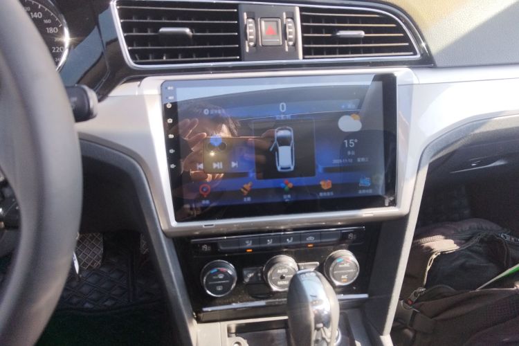 大众 凌渡 2015款 330TSI DSG舒适版中控内饰16