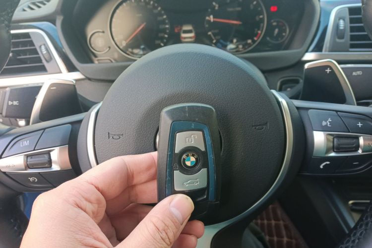 宝马3系 2019款 320Li M运动套装中控内饰11