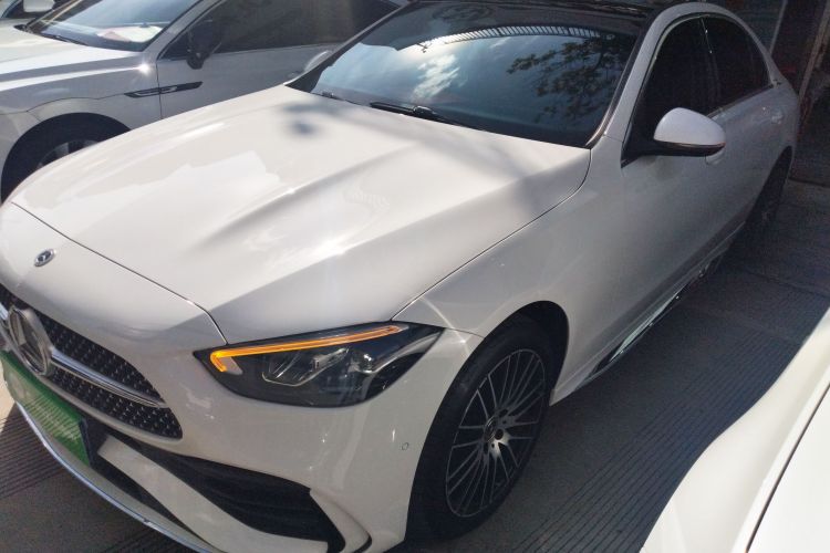 奔驰C级 2023款 改款二 C 260 L 运动版车身外观4