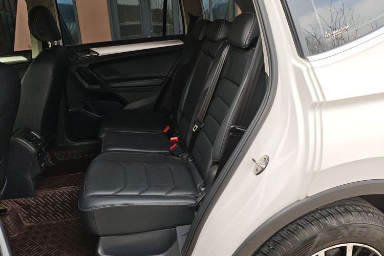 大众 途观L 2018款 330TSI 自动两驱舒适版中控内饰21