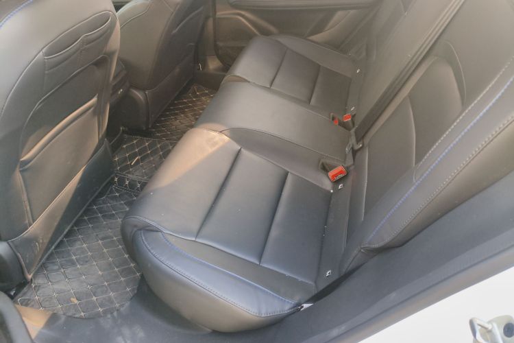 名爵 MG4 EV 2022款 425km 豪华版中控内饰7004