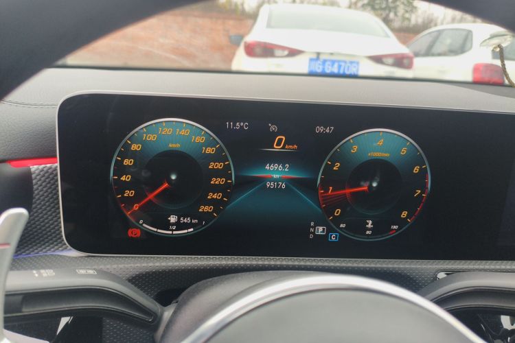 奔驰A级 2020款 改款二 A 180 L 运动轿车局部细节14