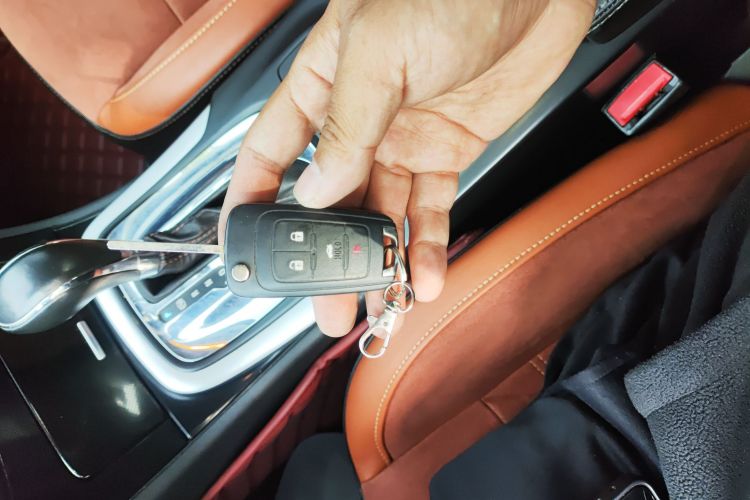 别克 君威 2015款 1.6T 精英技术型中控内饰7001