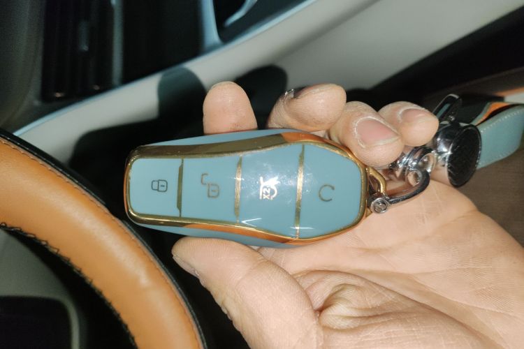 比亚迪 宋Pro新能源 2022款 DM-i 51km 豪华型中控内饰11