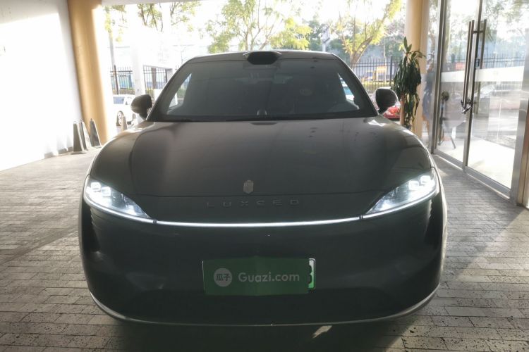 鸿蒙智行 智界R7 2025款 增程 251km Max车身外观2