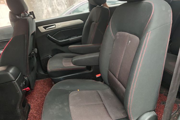 北汽威旺M50F 2017款 1.5L 标准型中控内饰21