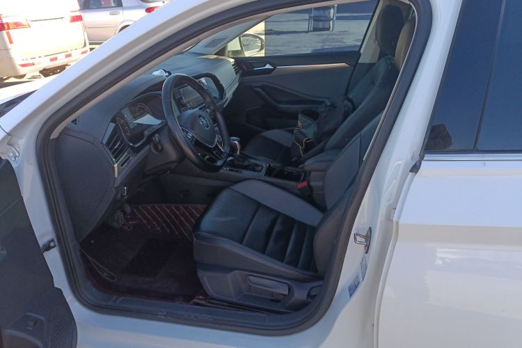 大众 速腾 2019款 200TSI DSG舒适型 国VI中控内饰19