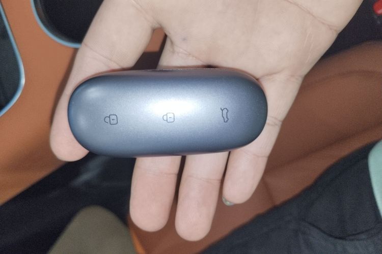 理想汽车 理想L9 2022款 Max中控内饰11