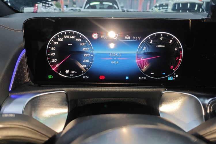 奔驰GLB 2025款 GLB 220 时尚型局部细节14