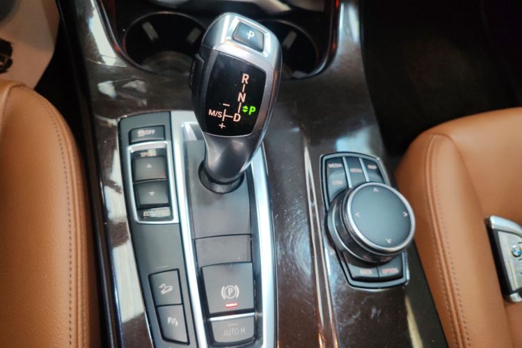 宝马X4 2014款 xDrive20i X设计套装局部细节18