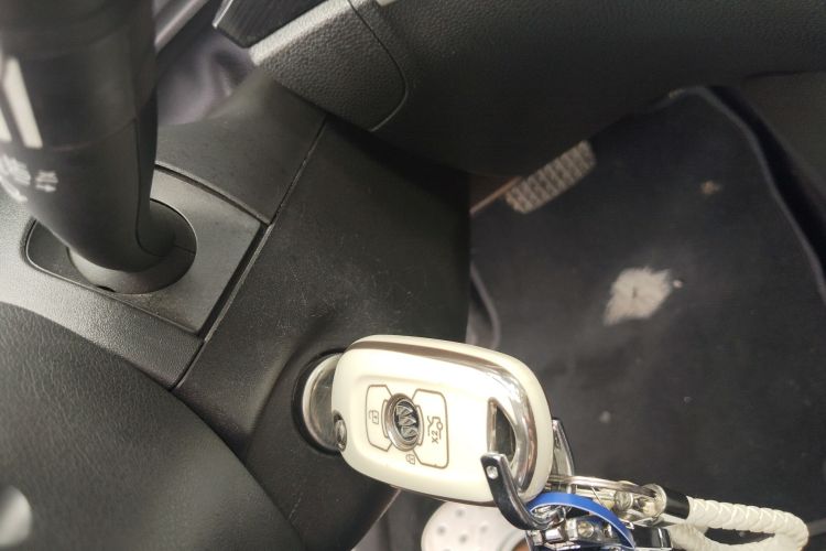 别克 威朗 2017款 三厢 20T 双离合精英型中控内饰11