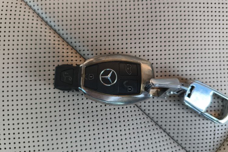 奔驰V级 2016款 V 260 领航版中控内饰11