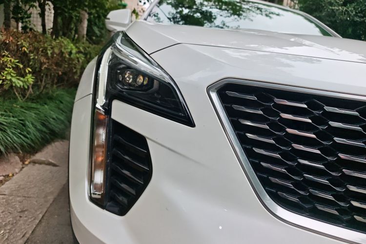 凯迪拉克XT4 2018款 28T 两驱技术型车身外观6006